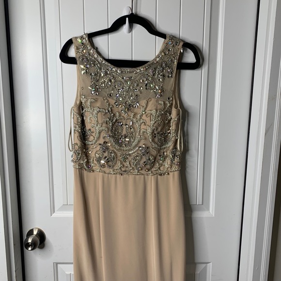 Jovani Embellished beaded Gown Formal Evening Dress Beige Size 10 wedding guest - Picture 3 of 8